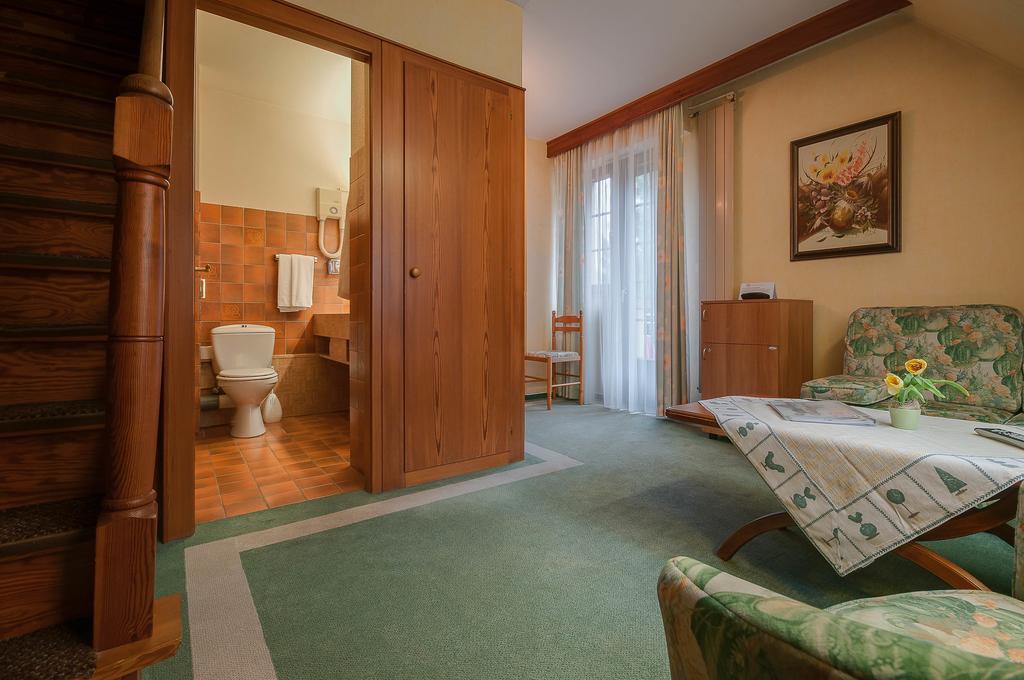 Hotel Domaine Le Moulin Ottrott Esterno foto