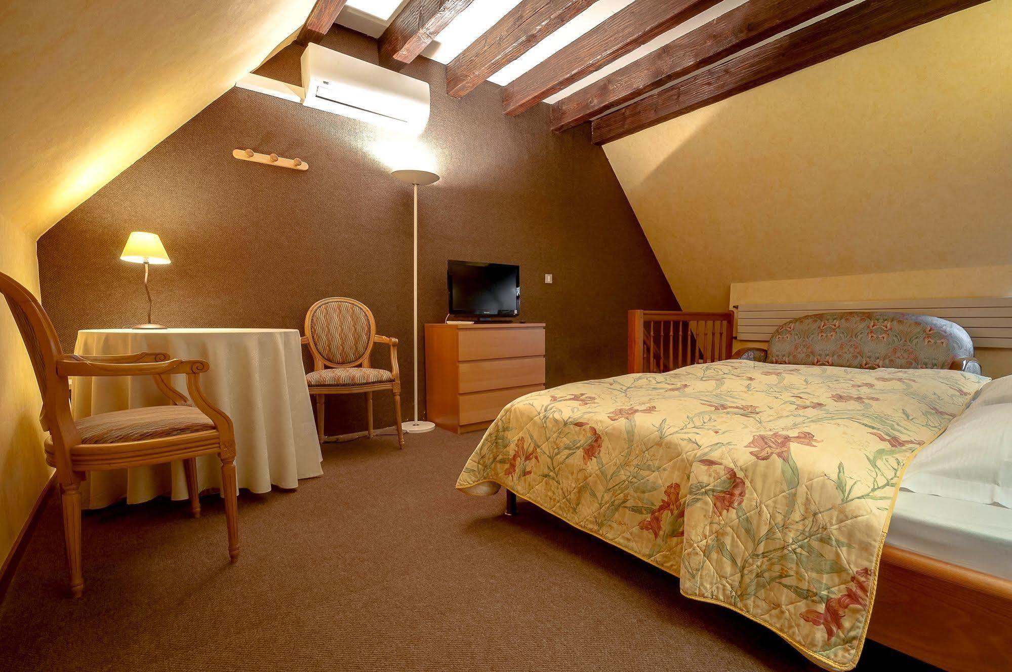 Hotel Domaine Le Moulin Ottrott Esterno foto