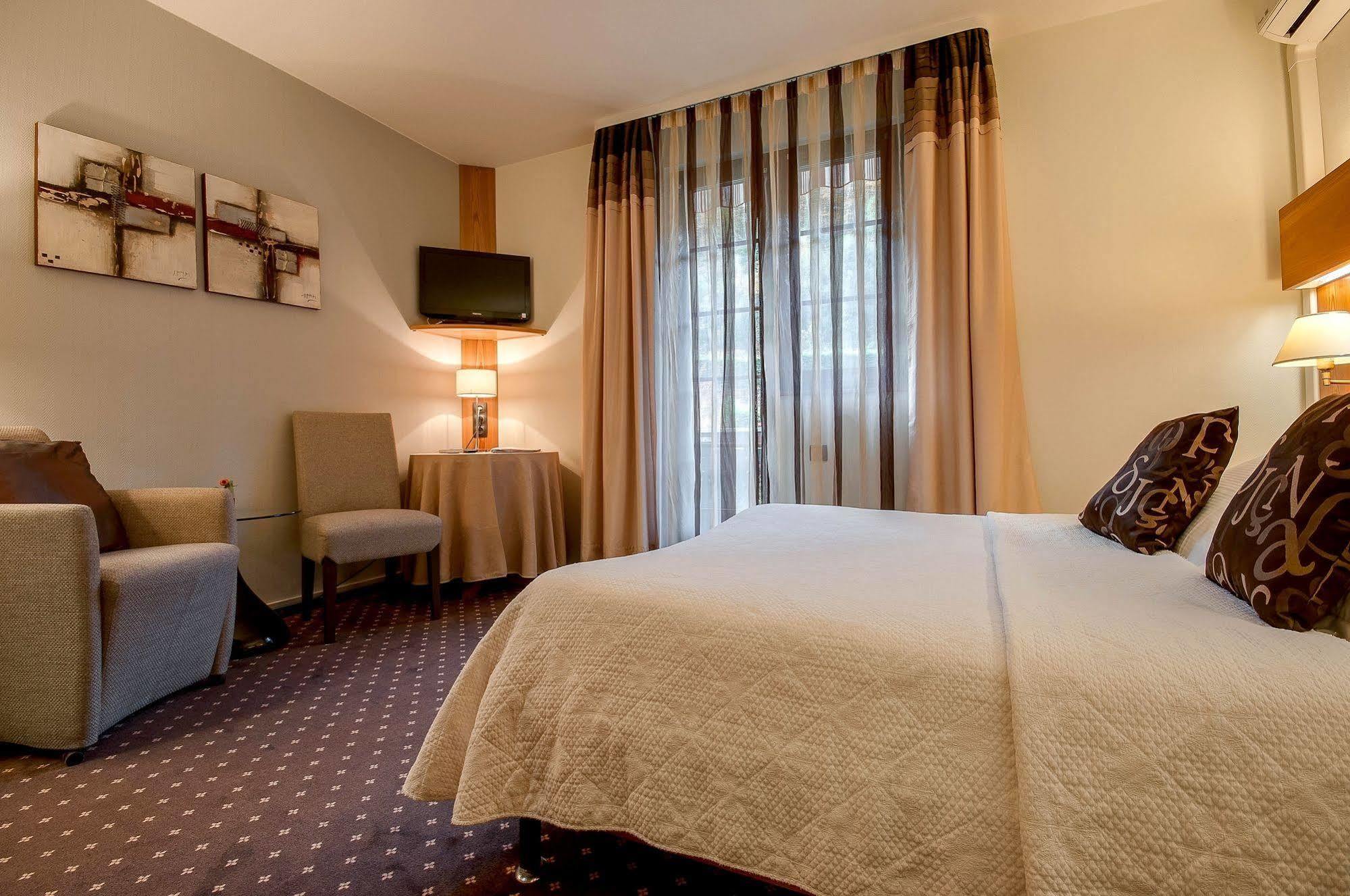 Hotel Domaine Le Moulin Ottrott Esterno foto